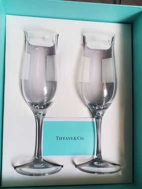 Tiffany & Co. Etched Champagne Flutes in Clear Glass